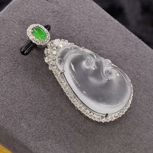 18K白金(750)鑲鑽石白玻璃種翡翠如意吊墜