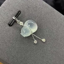 18K白金（750）鑲鑽石冰種翡翠葫蘆吊墜