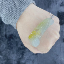 18K白金(750)冰黃翡翠開花結果吊墜