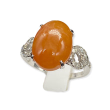 18K白金(750)鑲鑽石旦形紅翡翠戒指(14號)