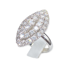 18K白金(750)鑲鑽石㰖形戒指(14.5號)